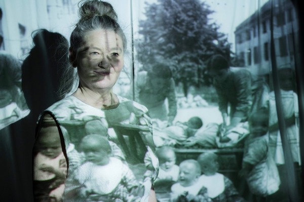 Aldrig Glömd – en skröna om min mamma i en akt