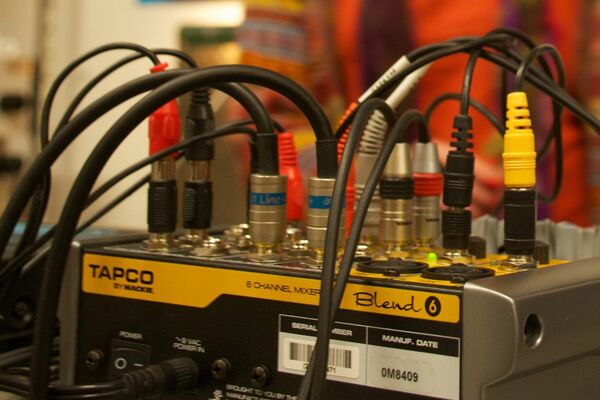 Vernissage [affär] // Performance/Uruppförande experimentellt ljudverk