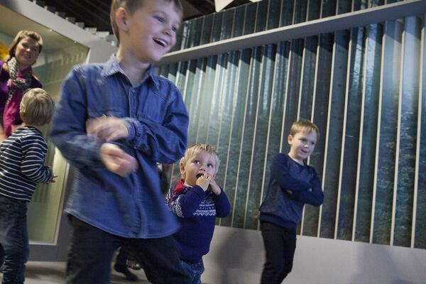 Kulturnatta: Extra öppet til Kl. 20.00 och visningar av familjeutställningen Tillsammans