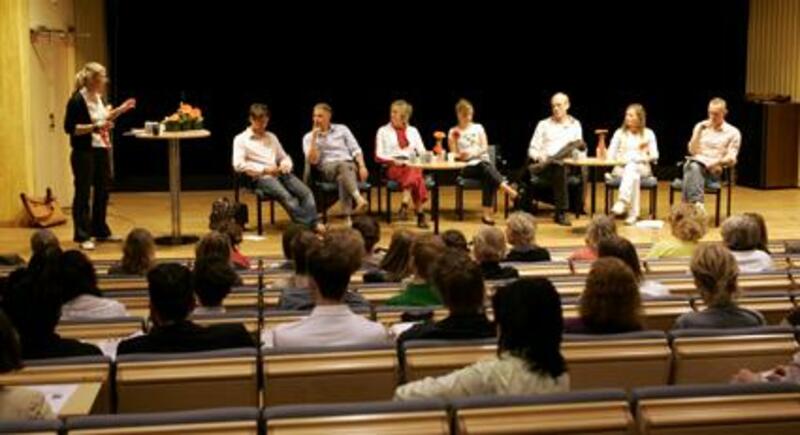 KK-stiftelsens och ADAs paneldebatt under Vetenskapsfestivalen 2006. 
Foto: Dick Gillberg
