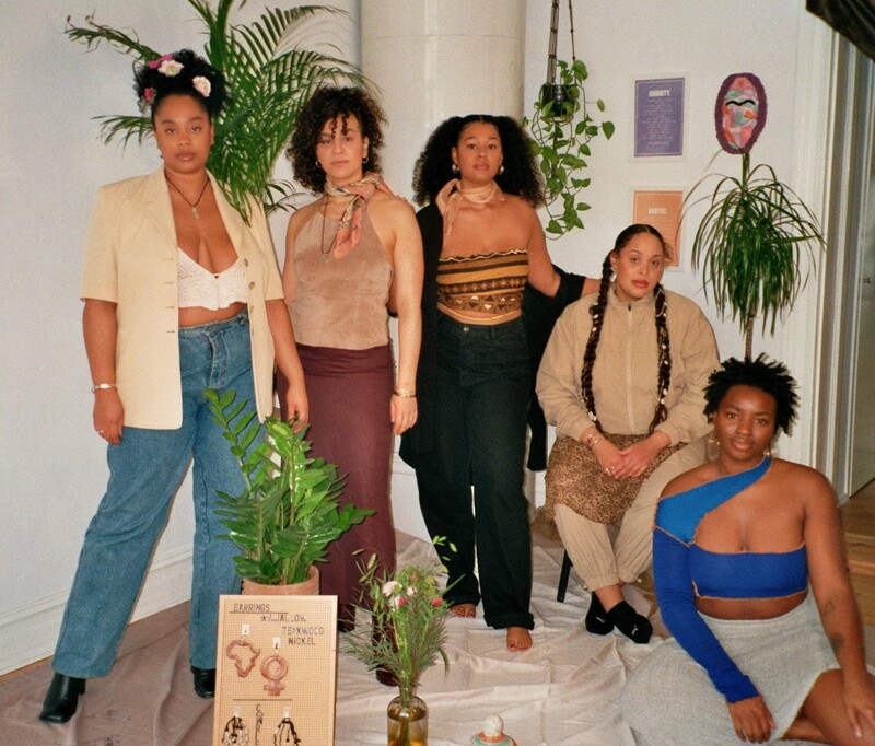 Bild: LOC kreatörer. Från vänster: Veronica Odetunde, Mona Namér, Isatou Svenungsson, Roxanne Francisca, Vanessa Ansah Pewudie.