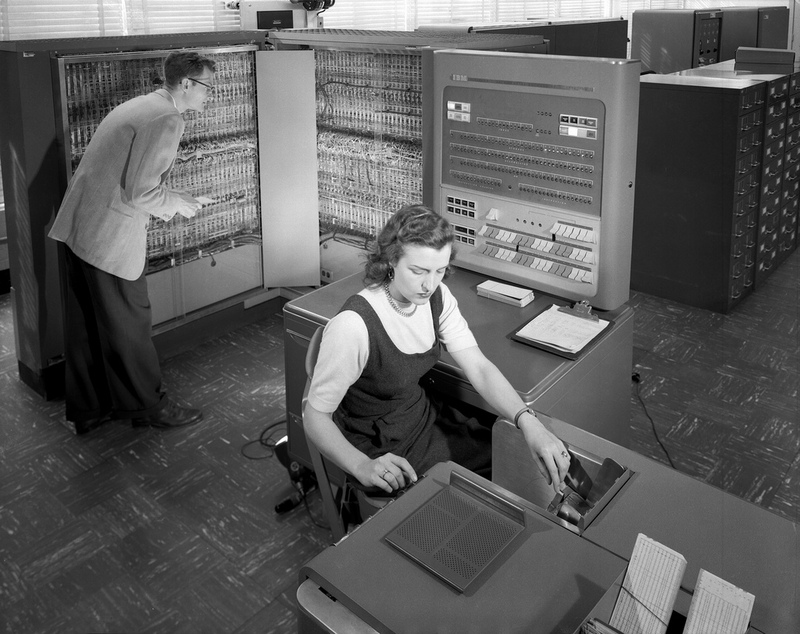 Bild: IBM Electronic Data Processing Machine/NASA on The Commons 