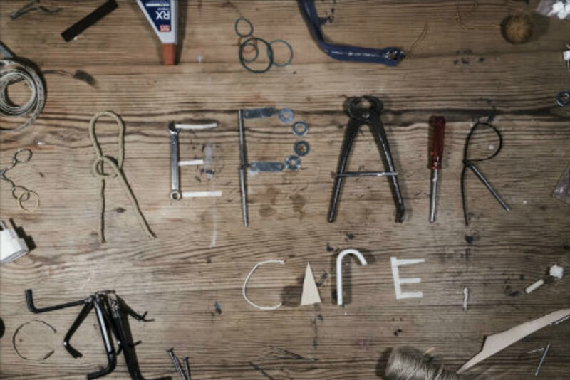 REPAIR CAFÉ / REPARATIONSKVÄLL - LAGA KLÄDER OCH HEMELEKTRONIK