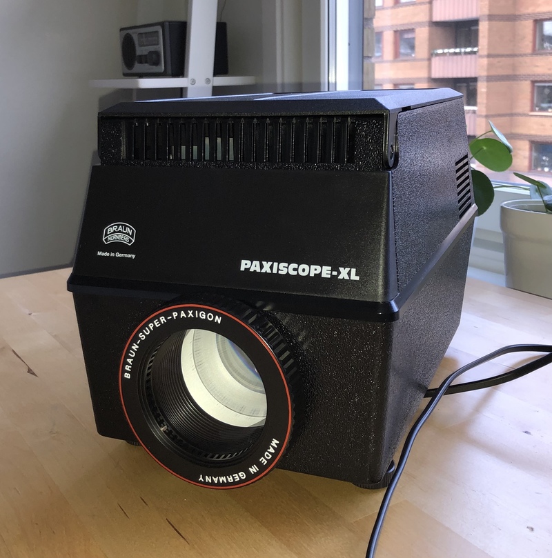 Braun pappersbildprojektor