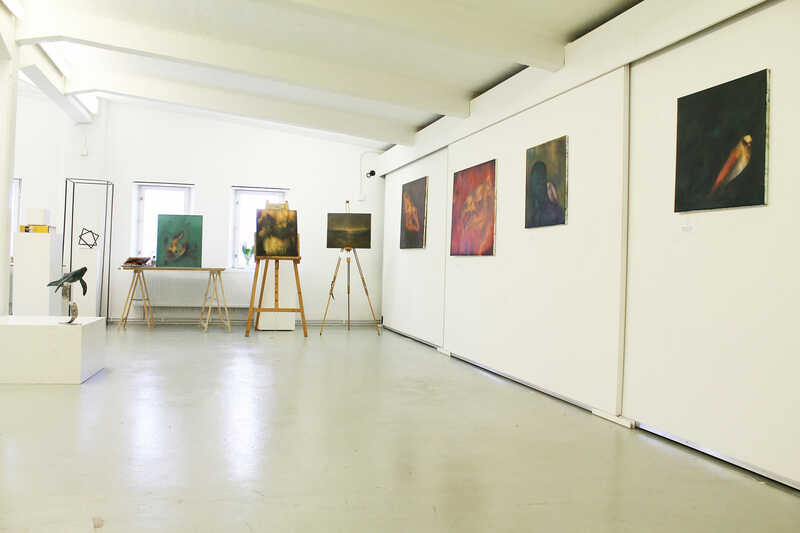 Stor ljus atelje arbetes plats för kort och lång tids projekt . www.kkpgalleri.com